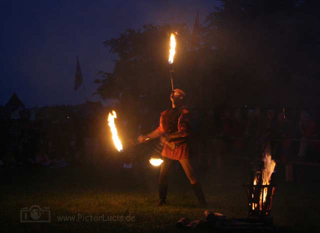 Feuershow Hermannsburg Wallpaper = Ziel speichern unter