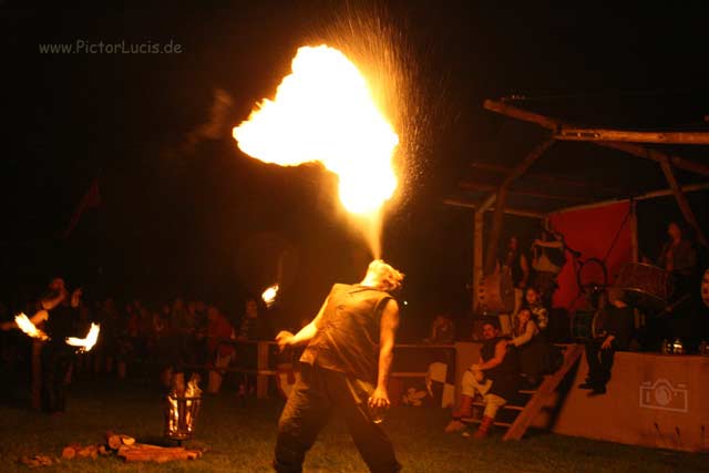 Feuershow Hermannsburg Wallpaper = Ziel speichern unter